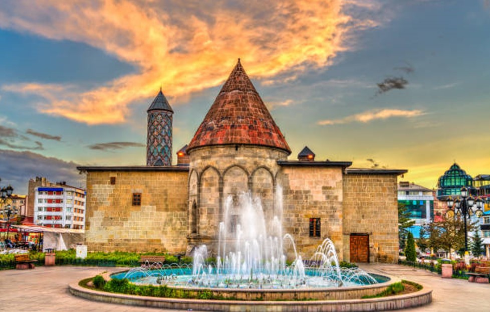 ERZURUM KÖPRÜKÖY ILICASU KÖYÜNDE 150M² ARSAMIZ SATILIKTIR - ERZURUM KÖPRÜKÖY fotoğraf 2